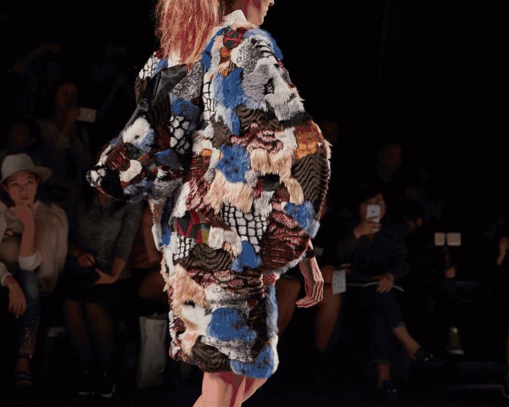 甯︿綘鐪嬩笂娴锋椂瑁呭懆,甯︿綘鐪嬫椂瑁呭懆