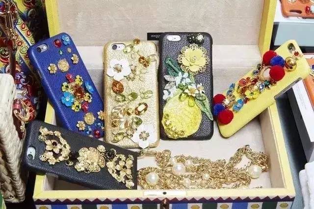 好看的手机壳推荐明星同款,明星们都用的手机壳超少女