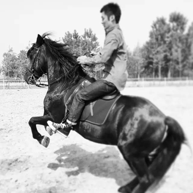 男人腿粗怎么减肥最快,腿超级粗的男生怎么减