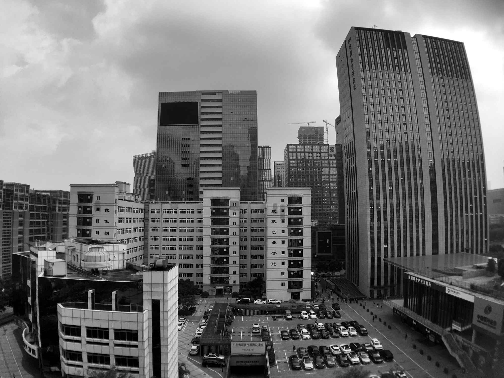 多一个视角看世界,多维度视角看世界