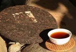 普洱茶轻微发霉了怎么去除,普洱茶发霉正确处理方法