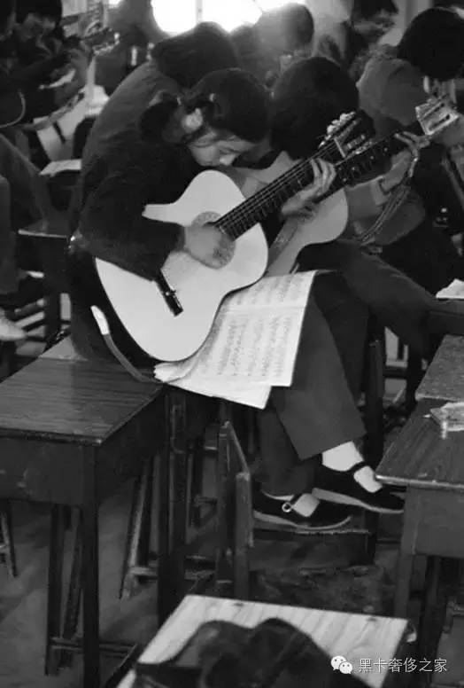 那个年代没有YSL，我们也很时髦