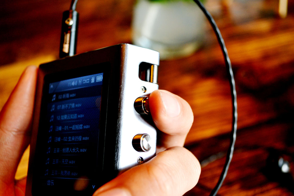 音乐是一种抹不掉的情怀,七彩虹C200HIFI*放播**器体验。