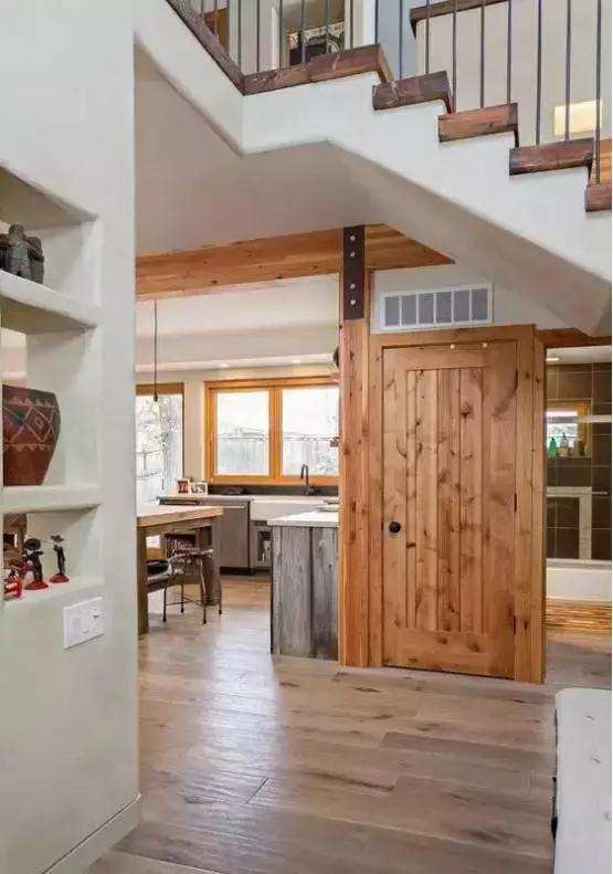 老房子铺什么地面省钱又实用,自建房木板上面铺什么好看