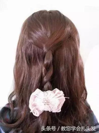 大蝴蝶结头饰发型小清新,蝴蝶结头饰搭配什么发型好看短发