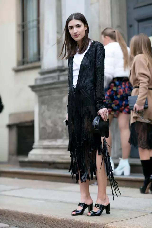 一件皮草一身尊贵,让永不过时的皮草惊艳秋冬