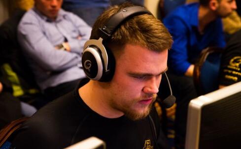 几个在CS界如雷贯耳的名字,见到真人的时候你惊讶吗?