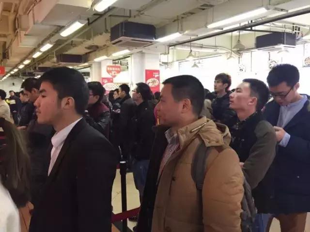 离开成都这多年，发现心念念的还是这碗4块钱的汤饭