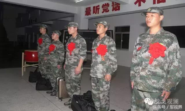 熬过新兵连才算真正的兵,新兵连的滋味