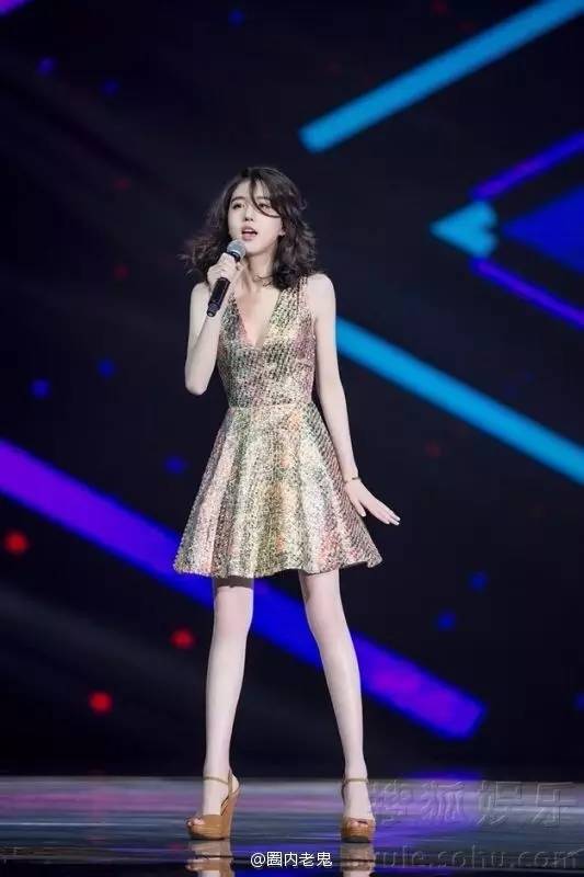 新加坡女孩在中国火速蹿红，背景大起底（星二代+干爹）