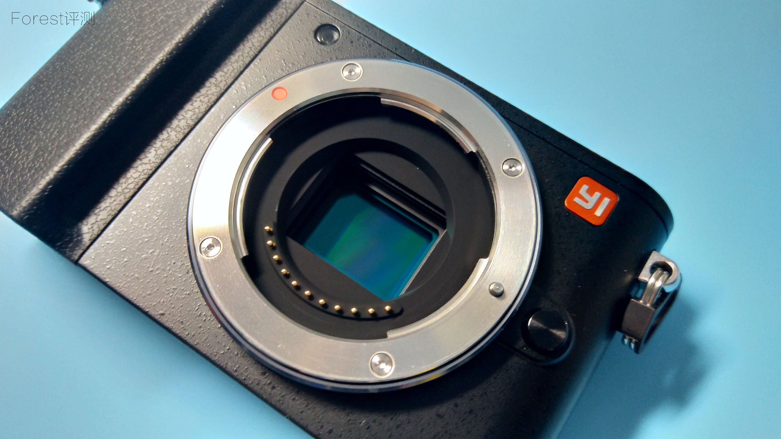 4k运动相机和小蚁微单哪个好,小蚁微单12-40镜头一般是拍什么