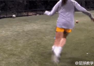 日本足球青训控球必练,足球怎么练习运球速度和控球稳定