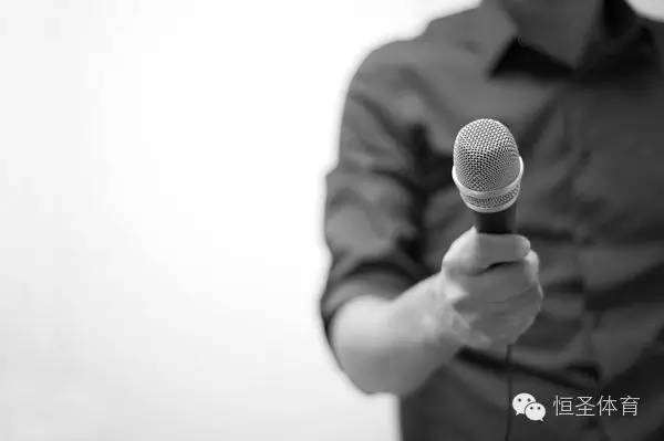 写一篇关于足球赛的日记200字,一篇关于足球的文章