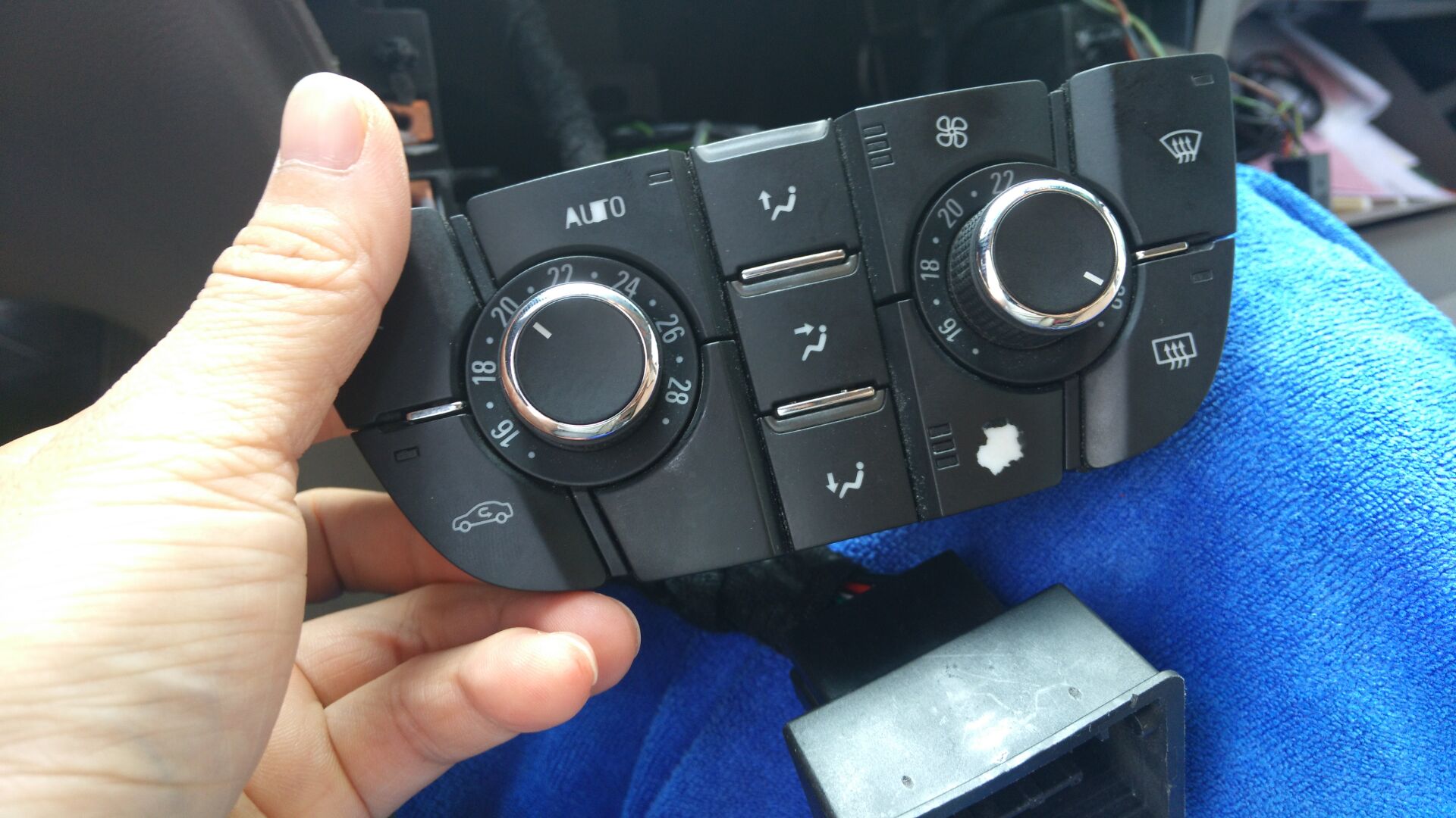 别克老英朗换装安卓智能导航大屏,英朗1.3t加装大屏导航