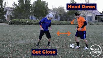 足球1v1防守技能训练多种方法,足球防守技巧与套路图解