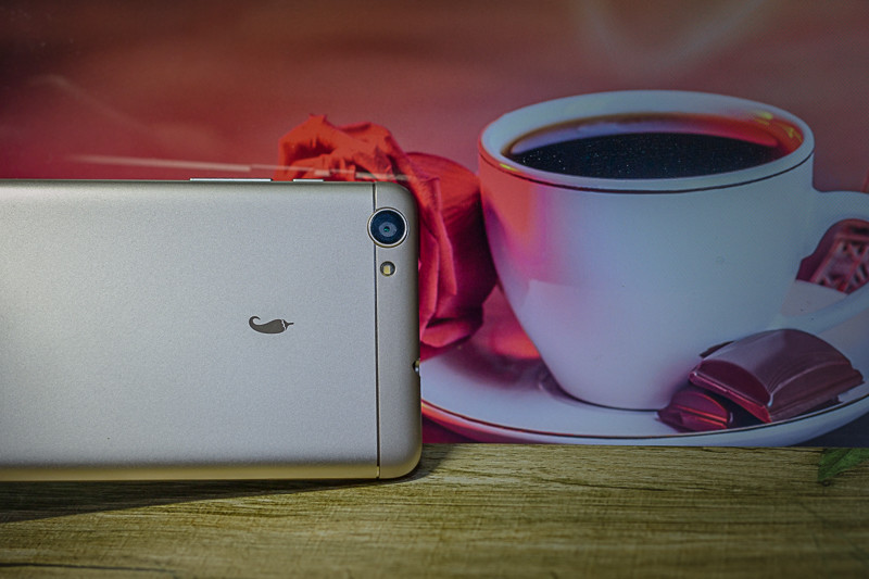 微信QQ能八开,刷脸手机小辣椒S33才安全