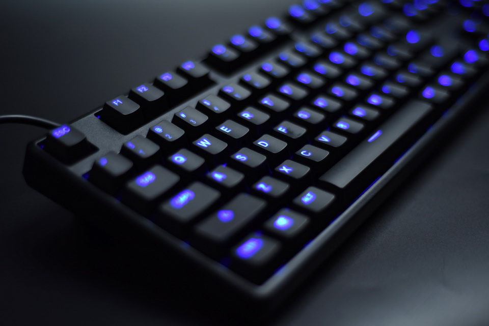 赛睿m500键盘红轴,赛睿m500红轴键盘怎么样