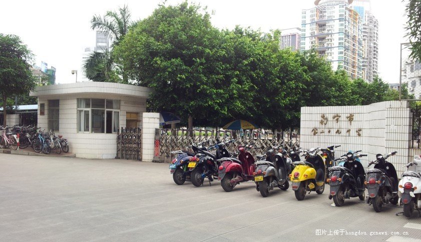 广西南宁校门,南宁校门