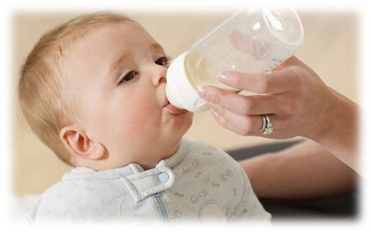 教宝妈们4个方法缓解宝宝吐奶,萌娃答疑之宝宝吐奶怎么办