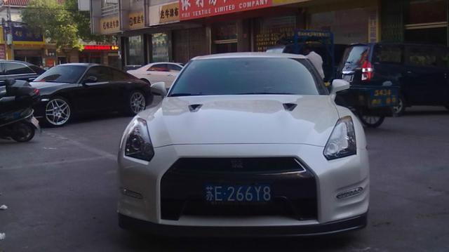 富可敌国可不是说说，盛泽到底多有钱，玛莎拉蒂，牌照：5个5