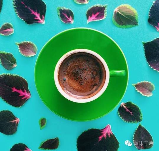 咖啡有助于抵抗抑郁，把咖啡馆开在医院里，压抑的时候我想喝咖啡