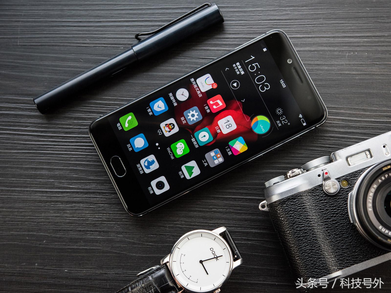 vivo鍗冲皢鍑烘柊浜у搧鑰虫満,beats鑰虫満vivo鎵嬫満