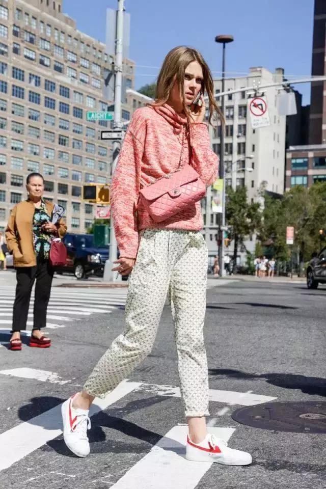 杨幂同款回力2022橙色板鞋,回力鞋子45元