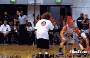 林书豪三角战术,林书豪抢战术板