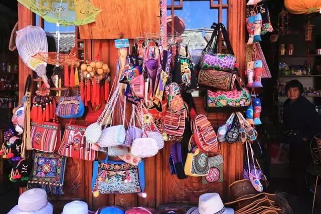 丽江至泸沽湖公路沿途风景,泸沽湖到丽江高速什么时候通车