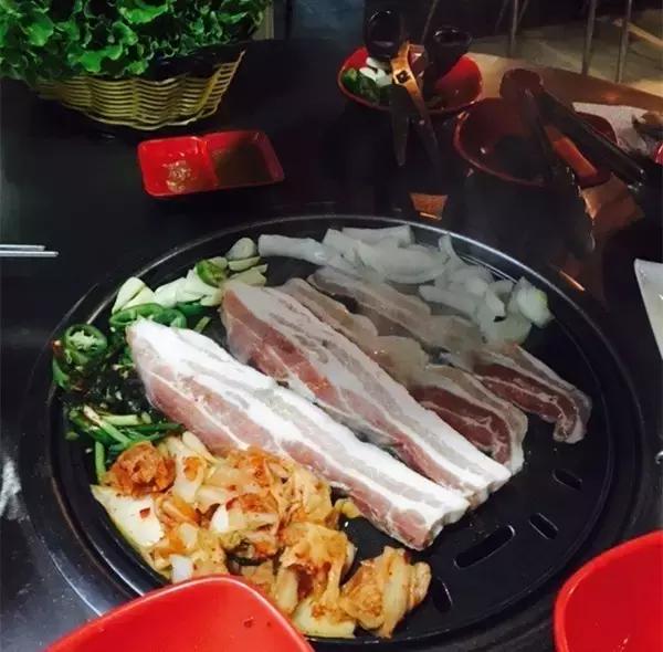 哈尔滨这十家苍蝇馆子,哈尔滨出名的俄罗斯湖滨餐厅