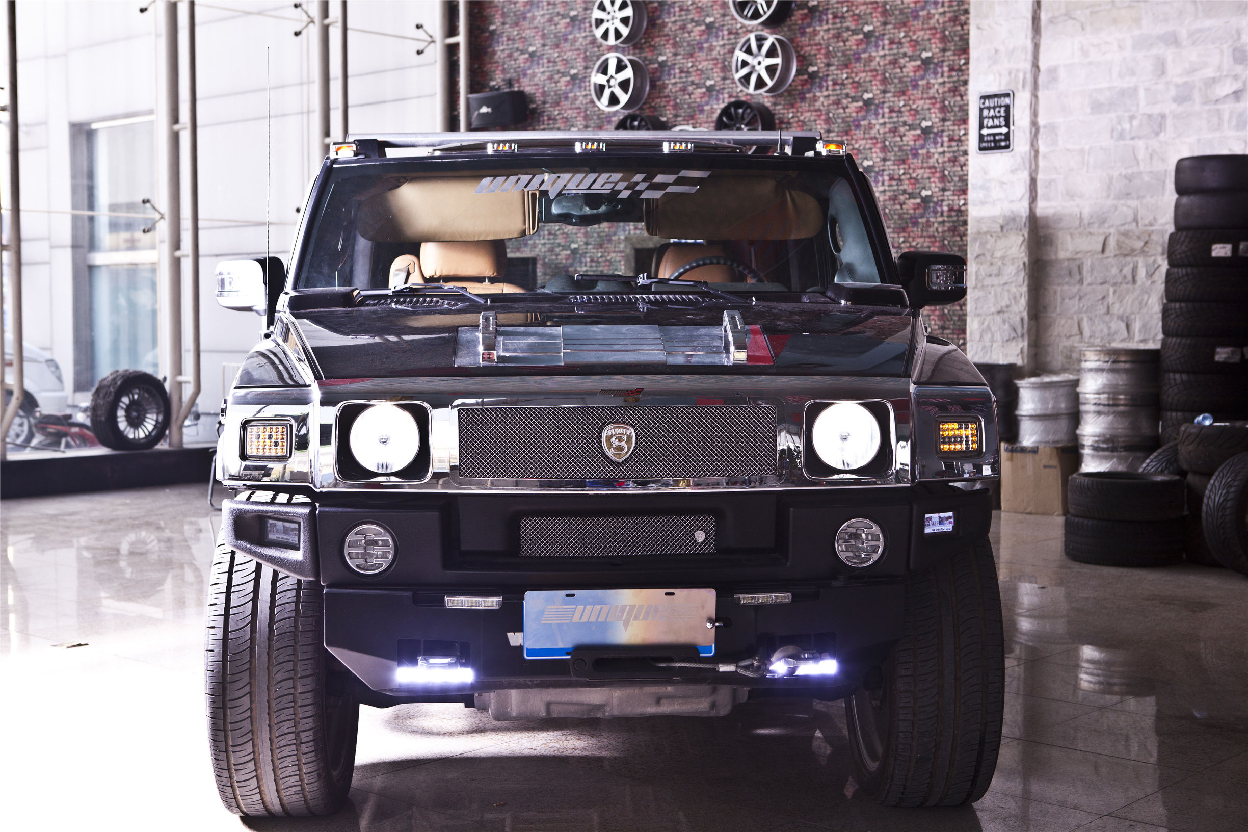 h2悍马爆改,悍马h2国外顶级改装