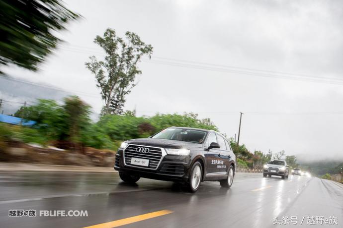 无畏前行与奥迪q7赴一场异域之约,奥迪q7开拓人生无畏前行