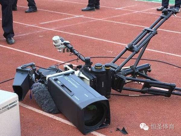 写一篇关于足球赛的日记200字,关于足球随笔