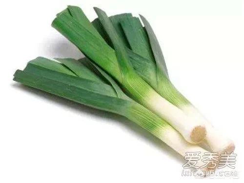 外国务工厨子介绍老外做饭用不用葱姜蒜，用的窍门有哪些呢