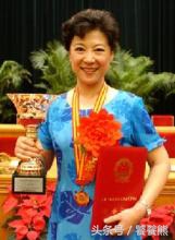 有人去世无钱办葬礼，有人嫁朱时茂，咱们的牛百岁主角现状大不同