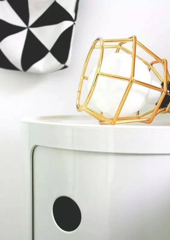 你的客厅没有亮点？试试换上这些网红边几！