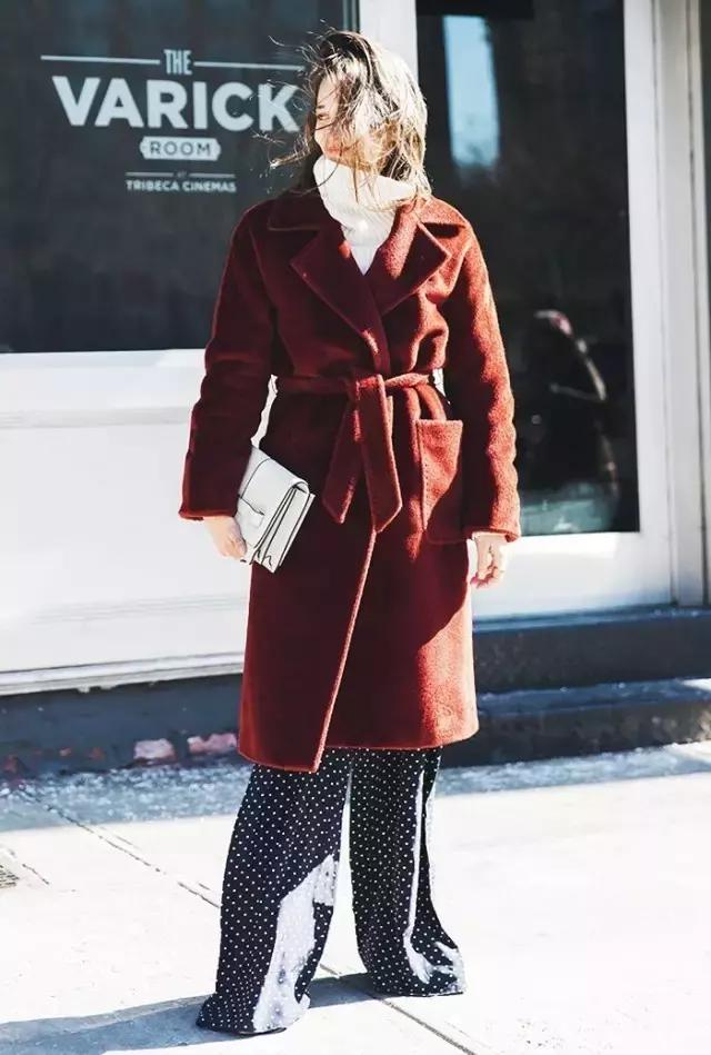 阔腿裤应该怎么样弄最好看,阔腿裤搭什么上衣好看搭什么鞋