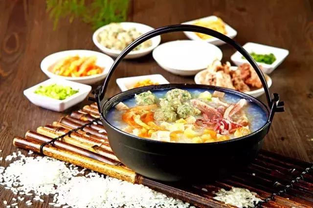 你8888元一桌的山珍海味，真不及我20块买的一碗粥！