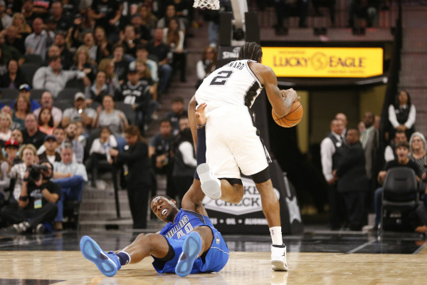 今日奇葩说之高速公路上找不到厕所是什么体验