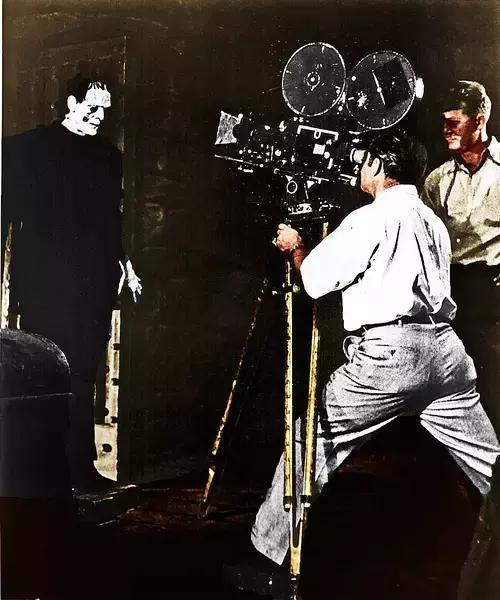 尸体拼凑成的怪物,由无数尸体合成的怪物