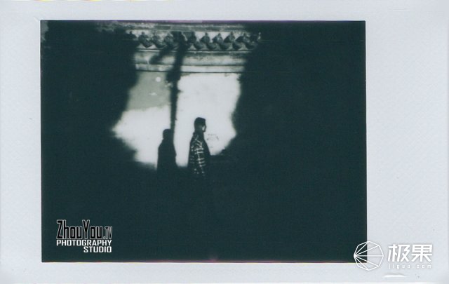 复古拍立得照片玩法,一键剪同款拍立得创意无极限