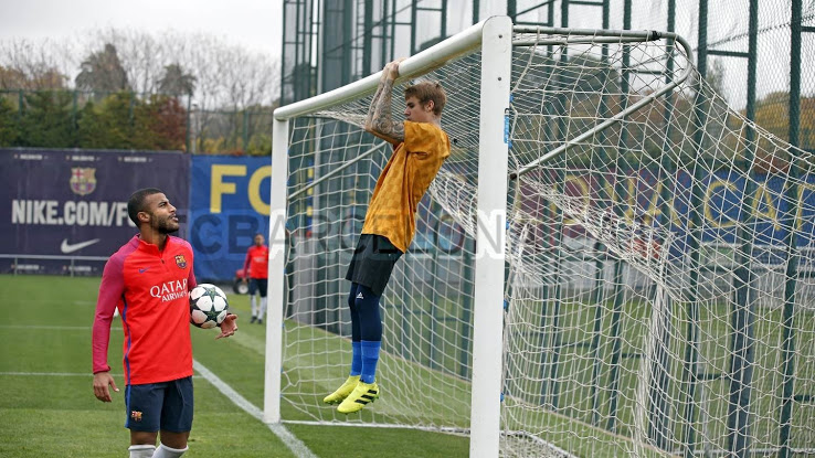 贾斯汀比伯打球,贾斯汀比伯超远射篮