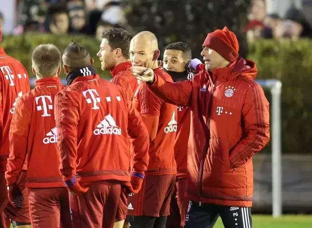 下雪天踢球怎么带装备,下雪天踢球穿什么鞋