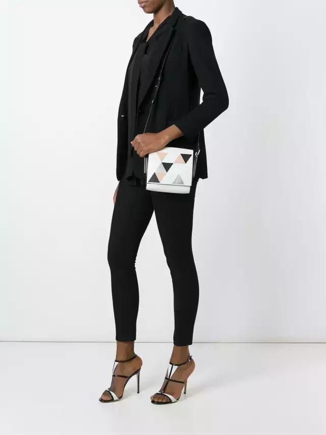 美国“双11”的黑五消费日,黑五美国视频