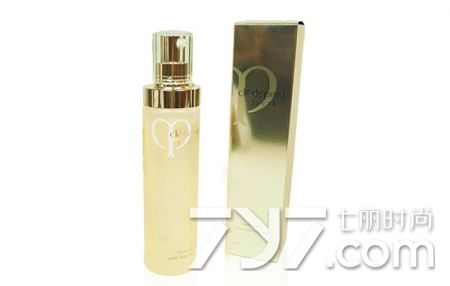 冬天手干燥粗糙抹什么护肤品好,冬天皮肤干燥脱皮买什么护肤品好