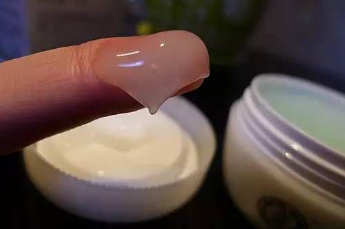 万万没想到，89岁老奶奶脸上只有少许皱纹，护肤方法却如此简单