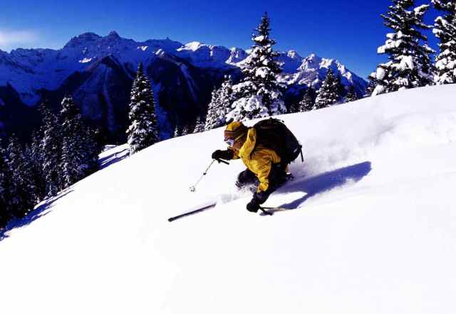 从武汉坐动车13个小时能直达哈尔滨了！睡一觉就能看到雪了！