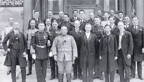 袁世凯VS孙中山？中华民国首任大总统选举闹剧