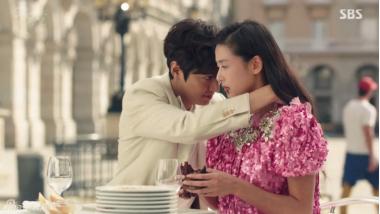 全智贤穿垃圾箱大衣,全智贤蓝色大海捡垃圾