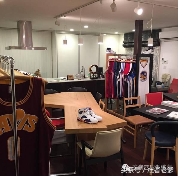 这个大叔的球鞋球衣价值过700万，井上雄彦都想去他家！